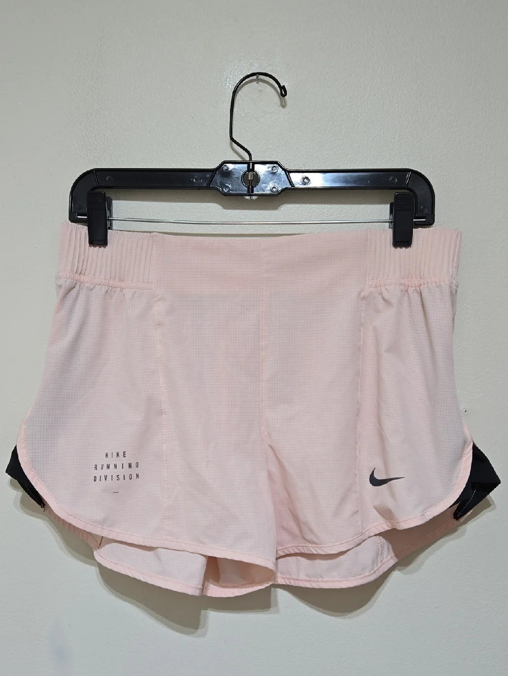 Nike Women's  Run Division Lightweight Running Shorts